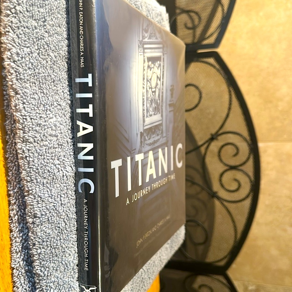 Titanic A Journey Through Time 1999 Hard Back - Picture 4 of 4